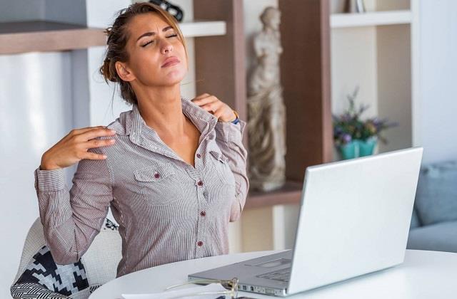 ज्यादा देर बैठना पड़ सकता है भारी, सेहत को हेल्दी रखने के लिए रोजाना करें ये काम