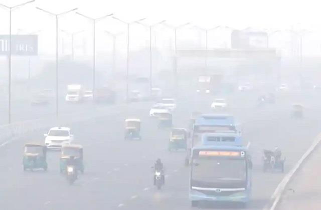 Delhi में प्रदूषण का कहर : AQI 300 पार, अक्षरधाम और अन्य इलाकों में हालत गंभीर