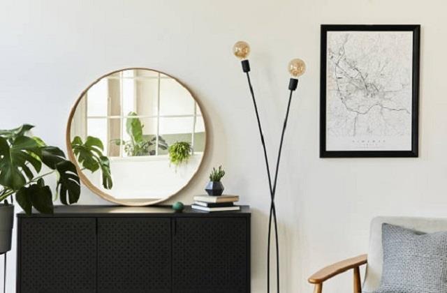 घर की इस दिशा में शीशा लगाएं, खिंची चली आती है धन-दौलत और खुशहाली