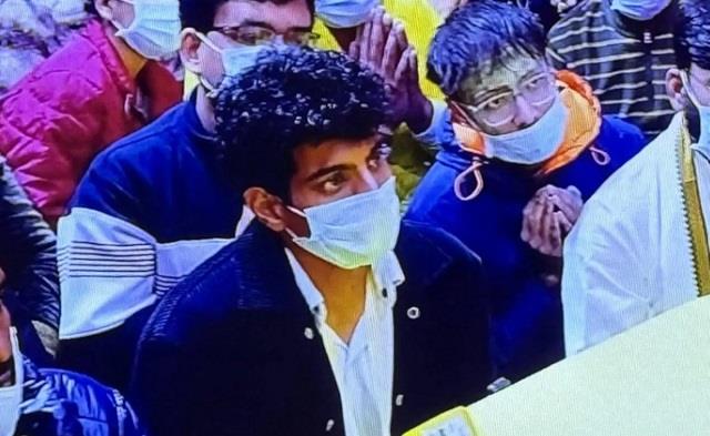 शादी टलते ही पलाश मुच्छल पहुंचे संत प्रेमानंद के आश्रम, जप-ध्यान में डूबे फोटोज वायरल