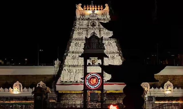 बेहद मशहूर हैं राहु के ये 8 मंदिर, जानिए उनके नाम, स्थान और उनसे जुड़े खास रहस्य