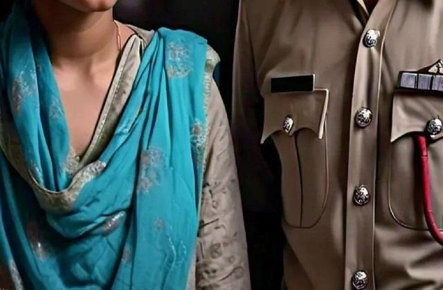 जेल में बेटे से मिलने आई मां से पुलिसकर्मी की शर्मनाक हरकत, प्राइवेट पार्ट में लगाया हाथ और कहा...