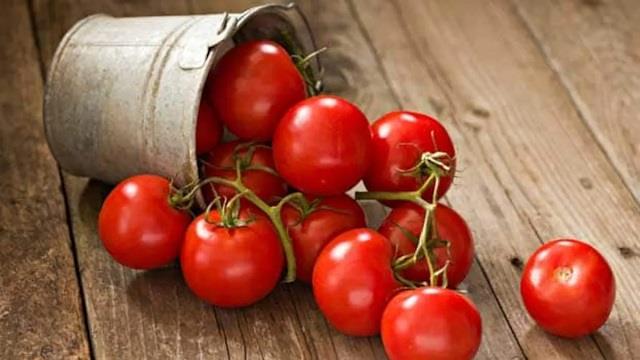 रोज़ डाइट में  शामिल करें टमाटर, कैंसर होगा कोसों दूर