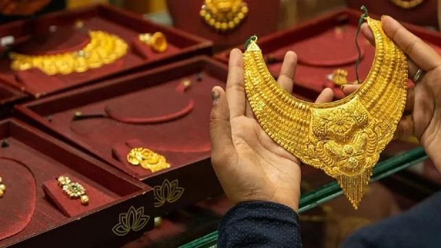 अब तक के सारे रिकॉर्ड टूट गए! सोने की कीमत हुई इतनी महंगी