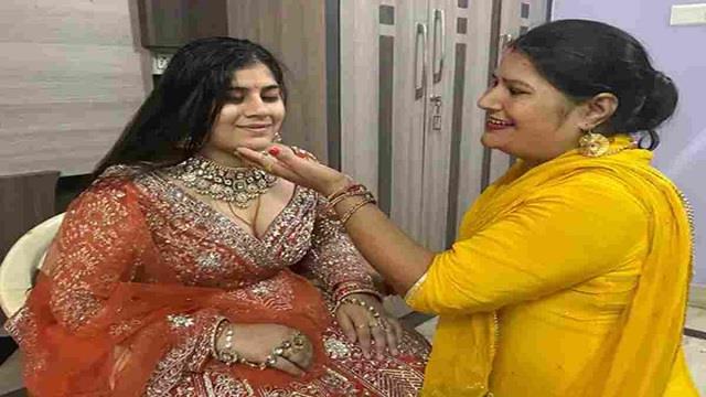 18 साल की युवती बनी जैन साध्वी, केसर रस्म में मां ने खुद तैयार किया