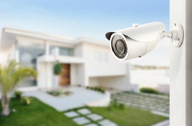 घर में CCTV लगाने से पहले लेनी होगी पूरे परिवार की परमिशन, कोर्ट ने दिए आदेश