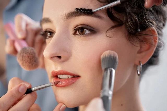 पार्लर जाने की जरूरत नहीं: महंगे फेशियल भूल जाइए, टिशू पेपर से साफ करें नाक के ब्लैकहेड्स