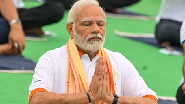 दिल की बीमारियों का इलाज करता है योग, अंतरराष्ट्रीय योग दिवस पर PM मोदी ने बताए योग के 10 बड़े फायदे