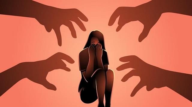 पहले बेटी का किया रेप, फिर हत्या कर लाश पर नाचने लगा सौतेला बाप, मां ने बताया सच