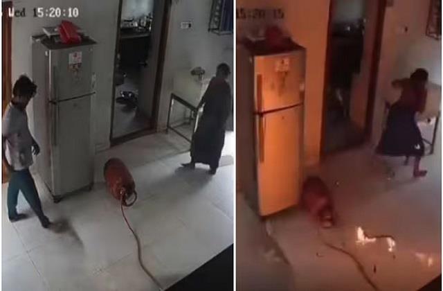 घर में फैली LPG Cylinder की गैस, पति- पत्नी के पास पहुंचते ही हो गया ब्लास्ट (video)
