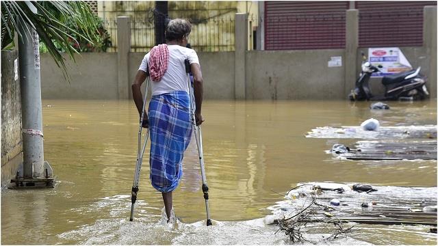 भारत में भारी बारिश का कहर: बाढ़ और भूस्खलन से 32 लोगों की मौत