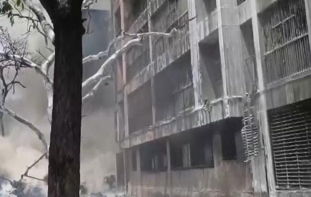 अहमदाबाद विमान हादसा: हॉस्टल के ऊपर गिरा विमान का हिस्सा, 20 इंटर्न डॉक्टरों की मौत की...