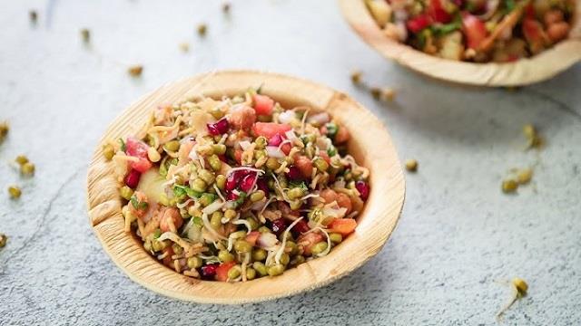 5 मिनट में बनाएं हेल्दी और टेस्टी प्रोटीन रिच स्प्राउट्स भेल