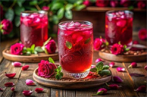 गर्मी में घर पर बनाएं Rooh Afza Mojito, गर्मी में ठंडक का असली मज़ा