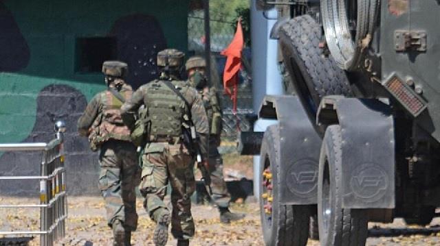 बड़ा आतंकी हमलाः आतंकियों ने मिलिट्री बेस पर बोला हमला, 50 सैनिकों की मौत