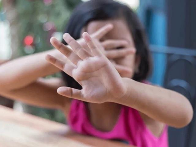 गोबर के गड्ढे से मिला 2 दिन से लापता 4 साल की मासूम बच्ची का शव, फिर...