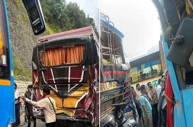 अमरनाथ यात्रा रूट पर हुआ हादसा, एक के बाद एक आपस में टकराई तीर्थयात्रियों से भरी 5 बसें