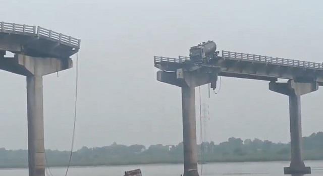 गुजरात में बड़ा हादसा, वडोदरा-आणंद को जोड़ने वाला पुल टूटा, दो की मौत