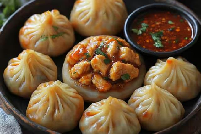 घर पर बनाएं रेस्टोरेंट जैसी टेस्टी Chicken Momo, इस रेसिपी के साथ
