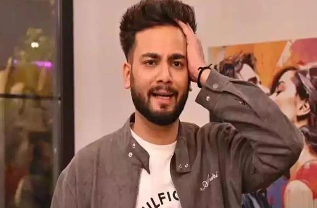 कभी सांप तो गमलों को लेकर बुरे फंसे एल्विश यादव, लंबी है उनकी कंट्रोवर्सीज की लिस्ट