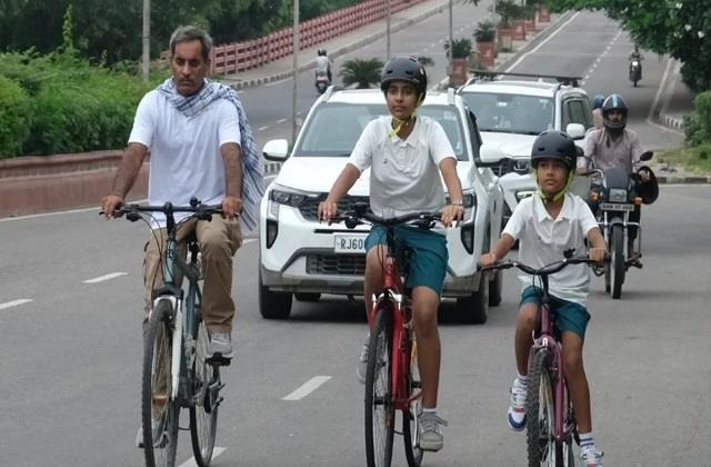 जंगल बचाने के लिए 300 किमी साइकिल चलाकर पीएम के पास पहुंची 7 और 13 साल की दो बहनें