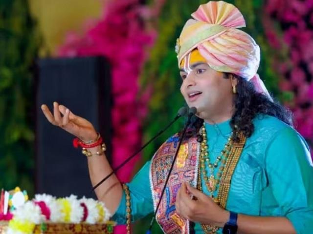 अनिरुद्धाचार्य का फिल्म इंडस्ट्री पर तीखा हमला: बॉलीवुड ने श्रीकृष्ण पर सवाल उठाए, तब किसी ने विरोध नहीं किया'