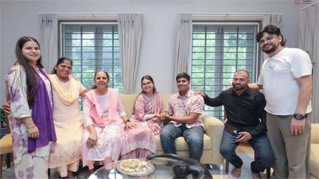 मरने के बाद भी बहन के हाथों ने भाई काे बांधी राखी, हर किसी को रूला गई भाई-बहन की ये कहानी