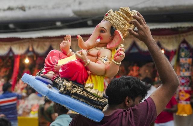 1,3 या 5?  कितने दिन तक घर में गणपति बप्पा को बैठाना होता है शुभ, सभी दिनों का होता है अलग महत्व