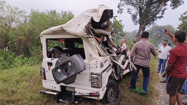 बड़ा हादसा: गोंडा बोलेरो दुर्घटना में 11 निर्दोष श्रद्धालुओं की मौत, परिवारों में मातम