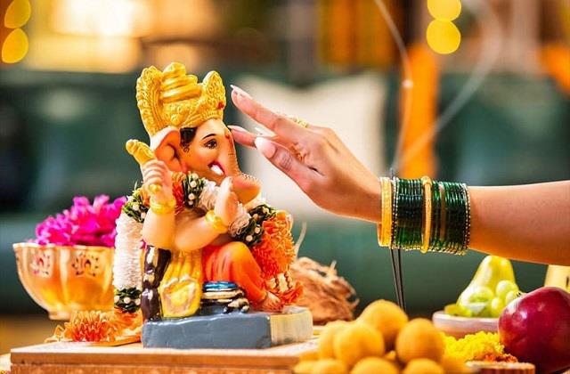 Ganesh Chaturthi 2025 : कोन से रंग के गणपति स्थापित करना होगा शुभ ?