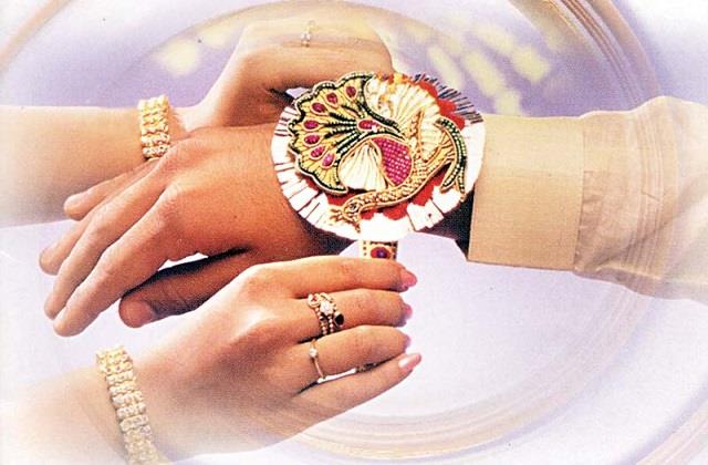 रक्षाबंधन से पहले बहन ने छीनी भाई की सांसे, राखी की जगह खून से रंग दी कलाई