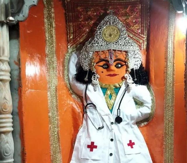 हनुमान जी का ऐसा मंदिर जहां भगवान खुद डॉक्टर बनकर कैंसर और ट्यूमर का करते हैं इलाज