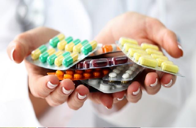 इन दो दवाइयों का कॉम्बिनेशन आपको पहुंचा सकता है अस्पताल, पहले डॉक्टर से जरूर लें सलाह