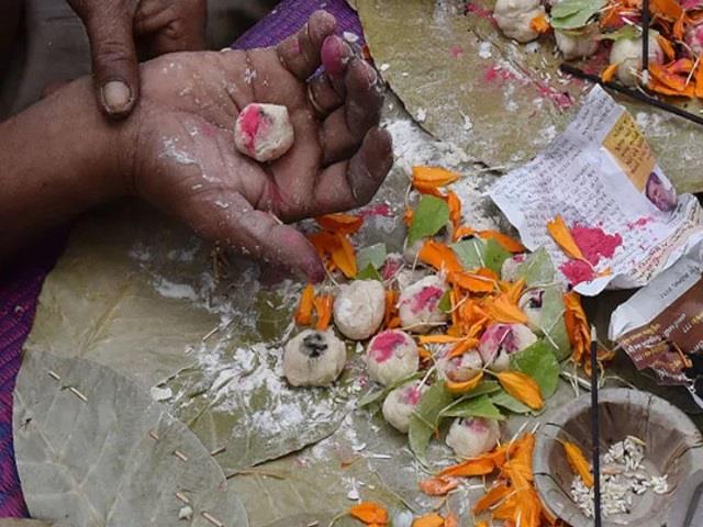 Pitru Paksha 9th Day: आज मातृ नवमी पर करें श्राद्ध, जानें विधि, महत्व और शुभ मुहूर्त