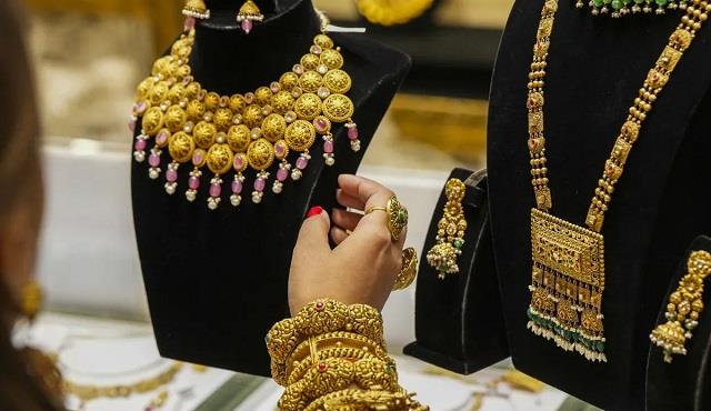 Gold Rate Today: श्राद्ध में फिर से सस्ता हुआ सोना, जानिए आपके शहर में कितना गिरा रेट