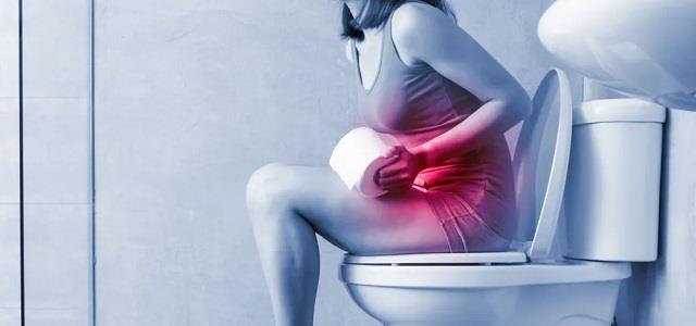 मिल गई बवासीर की असली जड़, जानबूझकर कर रहे 99.9% लोग ये गलती
