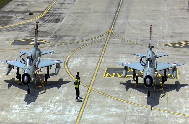 अलविदा फाइटर... 62 साल बाद विदा हुआ देश का जांबाज MIG 21, आखिरी बार किया Good Bye