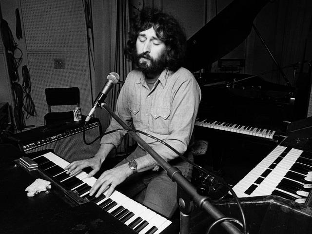 संगीत जगत में शोक की लहर: ब्लड कैंसर से फेमस म्यूजिशियन का निधन, टूटा फैंस का दिल