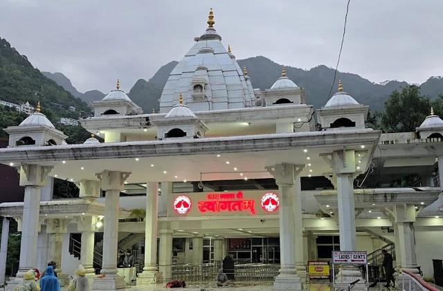 अभी नहीं आया वैष्णो मां का बुलावा, यात्रा नौंवे दिन भी बंद, अब तो होटल भी किए जा रहे खाली