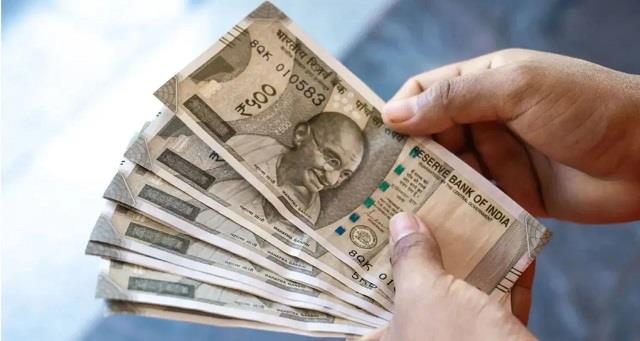 7वीं का छात्र घर से 35 लाख चुराने को हुआ मजबूर, मामला सुनेंगे तो आप भी होंगे हैरान !