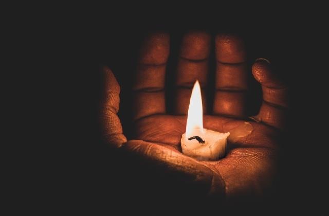 मरे हुए व्यक्ति की ये 3 चीजें कभी ना करें इस्तेमाल , बर्बादी लेकर आता है!