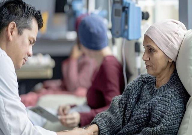 भारत में महिलाओं को होता है ज्यादा कैंसर, पर पुरुषाें की मौत होती है अधिक: नई रिपोर्ट