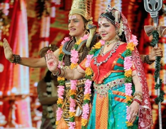 नवरात्रि में हेमा मालिनी ने मां पार्वती के अवतार में दी रोंगटे खड़े करने वाली परफॉर्मेंस