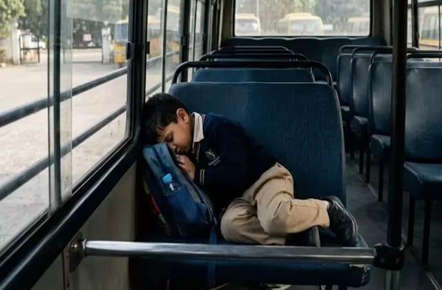 Parents के लिए बड़ी चेतावनी!  अब स्कूल ड्राइवर बनकर बच्चों को किडनैप कर रहे  स्कैमर्स