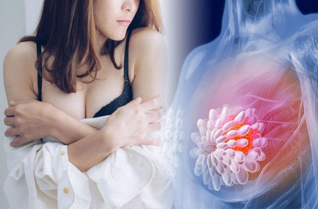 Breast Cancer Awareness Month: ब्रेस्ट कैंसर के ये 5 लक्षण शरीर में दिखें तो न करें नजरअंदाज!