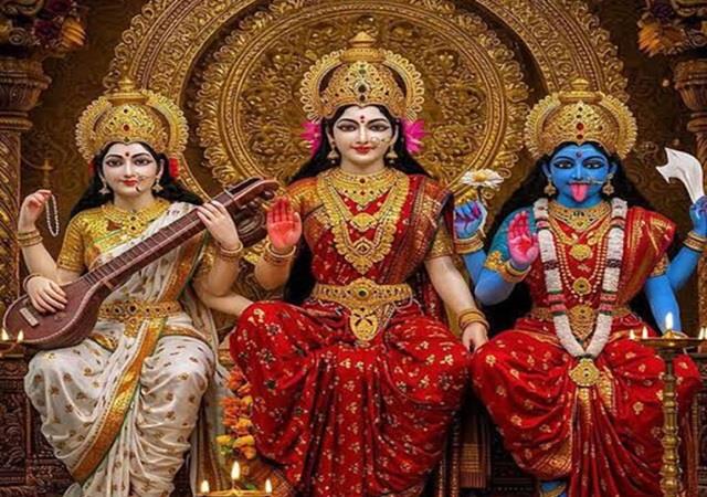 नवरात्रि की 9 रातों का रहस्य! प्रथम तीन दिन महाकाली, अगले मां लक्ष्मी और अंतिम तीन दिन मां सरस्वती को समर्पित
