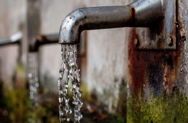 सबसे साफ शहर में नलों में सप्लाई हुआ टॉयलेट का पानी, बेमौत मारे गए कई लोग