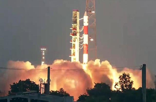 साल की शुरुआत में ही भारत ने किया कमाल, ISRO ने लॉन्च किया 'दिव्य दृष्टि' वाला सैटेलाइट