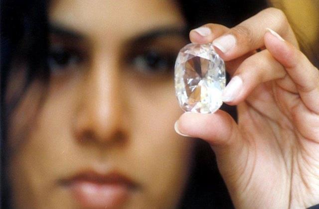 Diamond बना पहली पसंद,  2030 तक भारत में हीरों की मांग हो जाएगी दोगुनी !