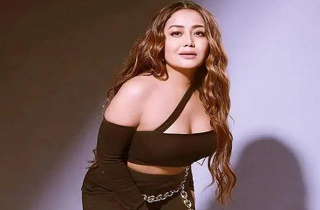 तलाक की अफवाहों पर फेमस सिंगर का फूटा गुस्सा, कहा मेरे पति को बीच में मत लाओ…